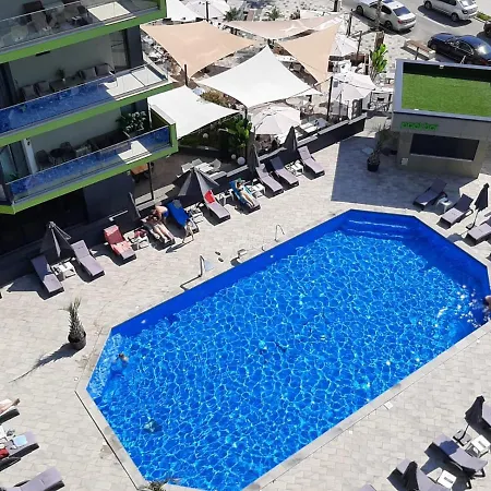 Rebeca Lux By Alezzi Apartment *