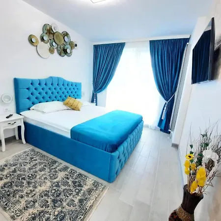 Rebeca Lux By Alezzi Apartment Navodari